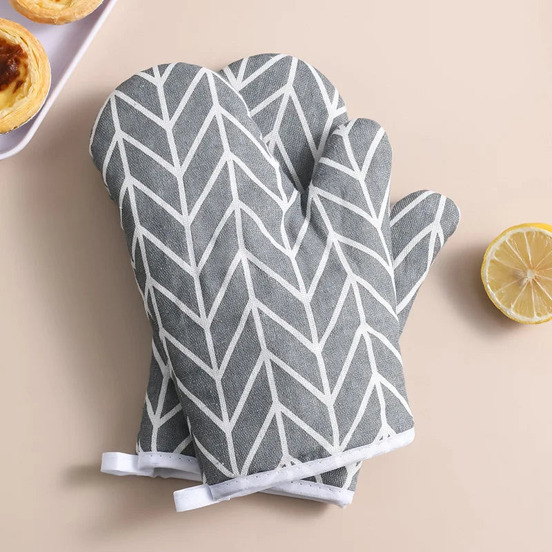 2Pcs Heat-Insulating Gloves Anti-Scald Microwave Gloves VelnoraUSA
